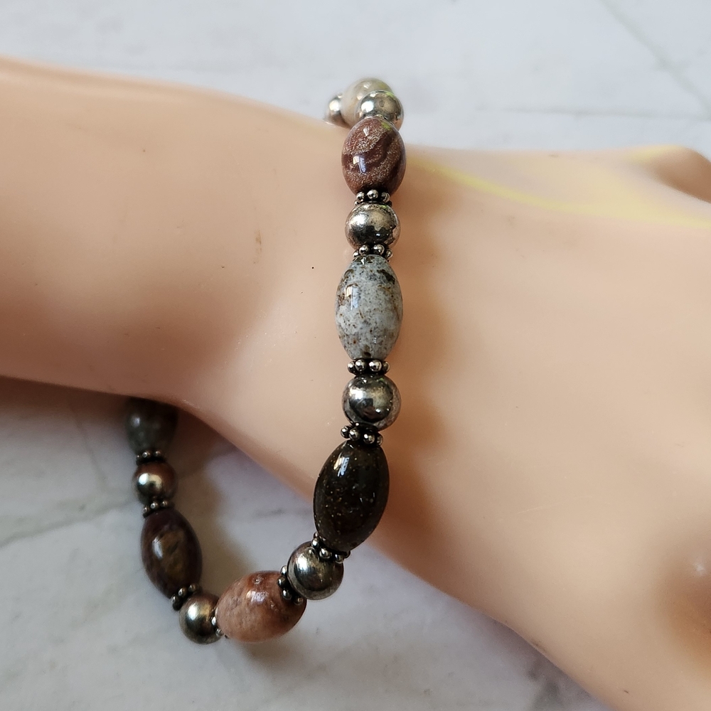 Vintage Sterling Silver Heart Toggle Closure Agate Beaded Bracelet- 8 Inch